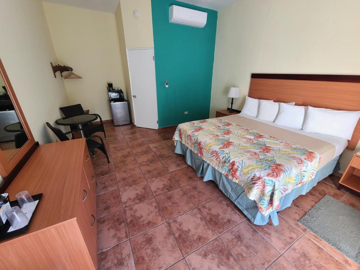 Hotel Lucia Beach Ябукоа Экстерьер фото